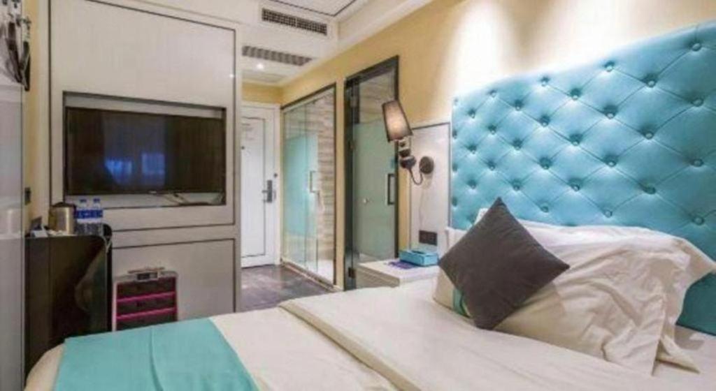 Xana Lite Sidaokou Dazhong Temple Metro Station Branch Hotel